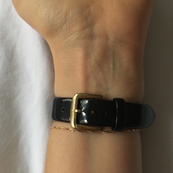 Kate Spade Metro Black & Gold Scallop Watch - Picture 2 of 4